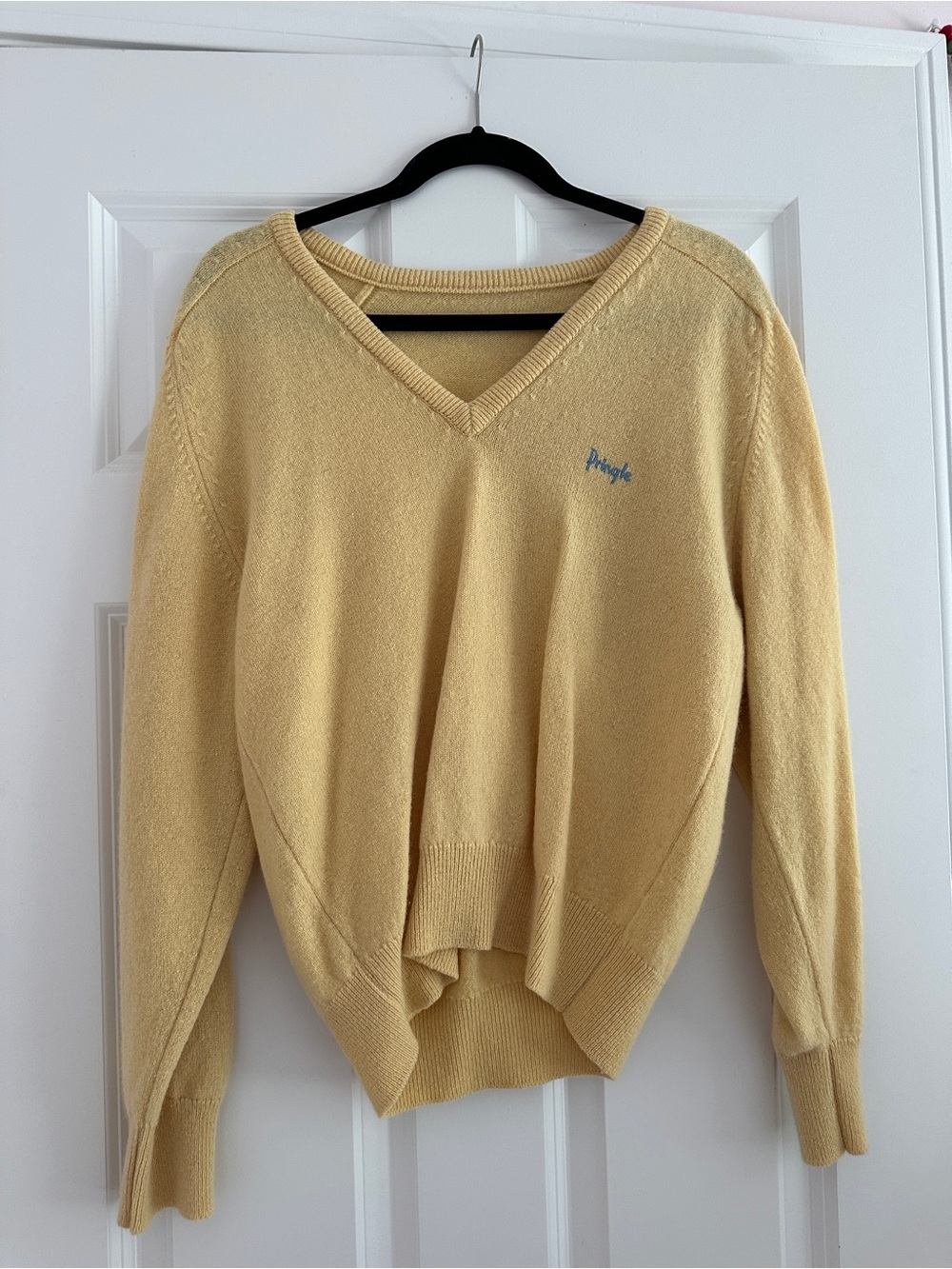Pringle Pale Yellow V-Neck Cashmere Blend Sweater